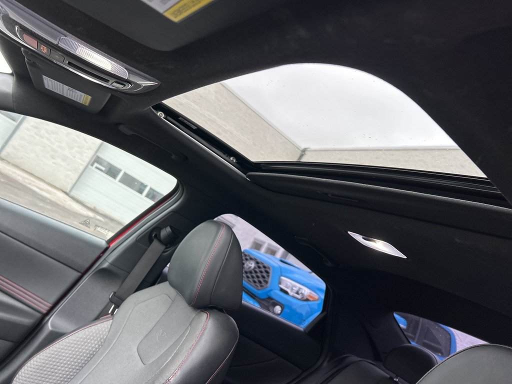 2022 Hyundai Elantra N Line in Niagara Falls, Ontario - 20 - w1024h768px