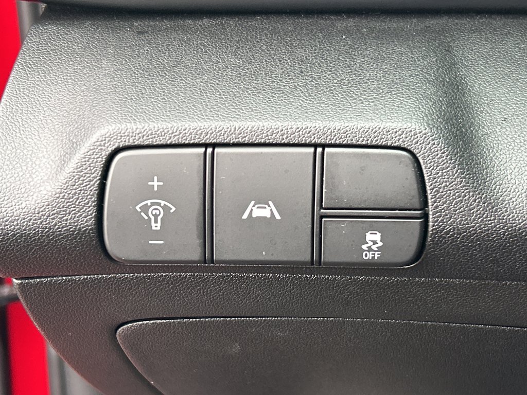 2022 Hyundai Elantra N Line in Niagara Falls, Ontario - 12 - w1024h768px