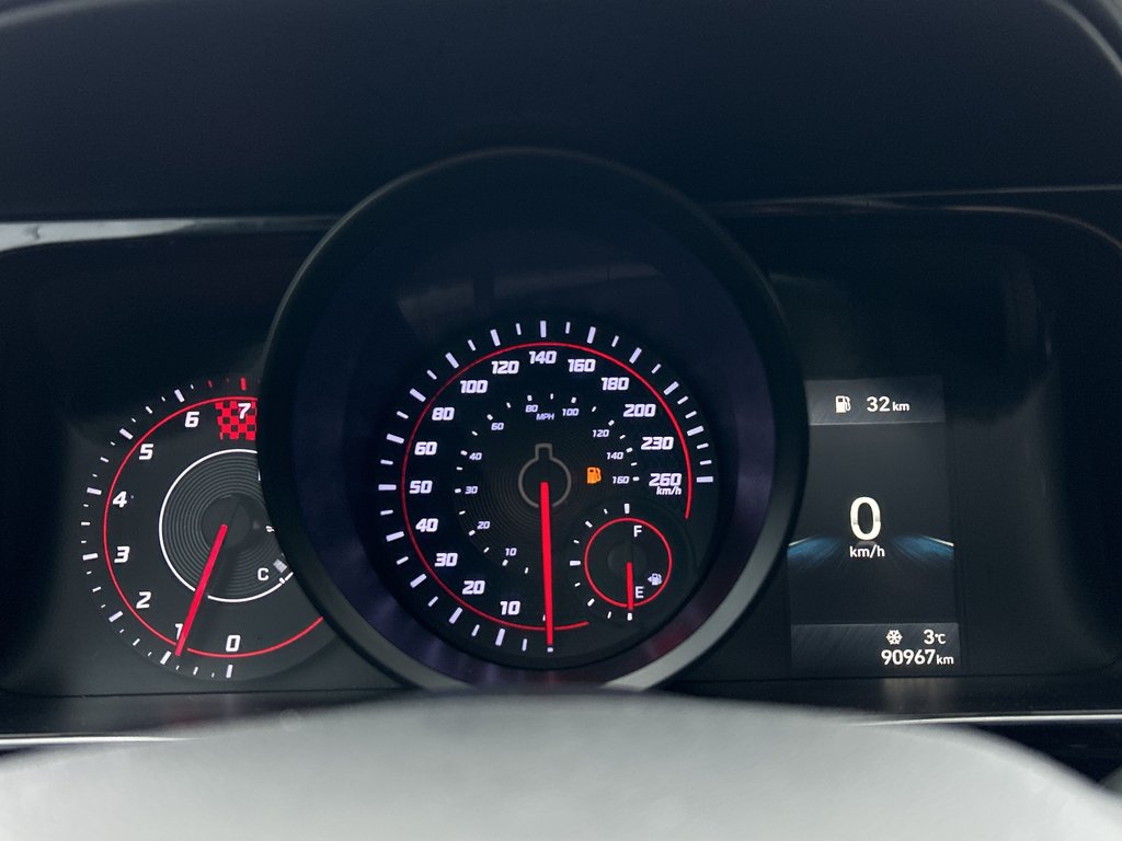 2022 Hyundai Elantra N Line in Niagara Falls, Ontario - 16 - w1024h768px