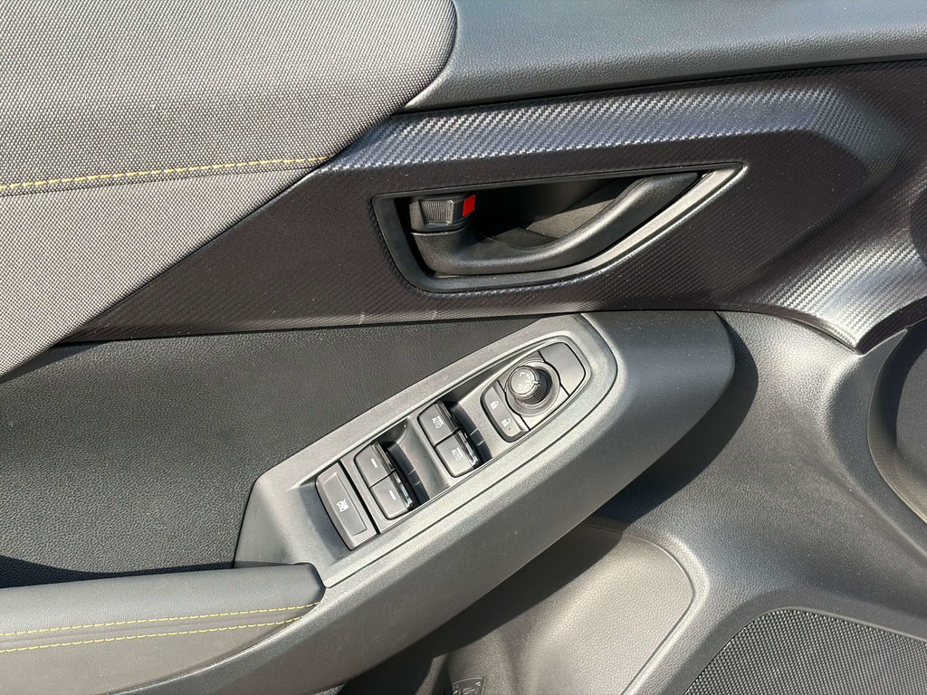 2025 Subaru Crosstrek Onyx in Niagara Falls, Ontario - 12 - w1024h768px