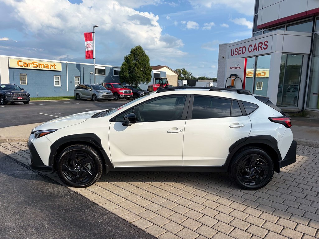 2025 Subaru Crosstrek Onyx in Niagara Falls, Ontario - 2 - w1024h768px