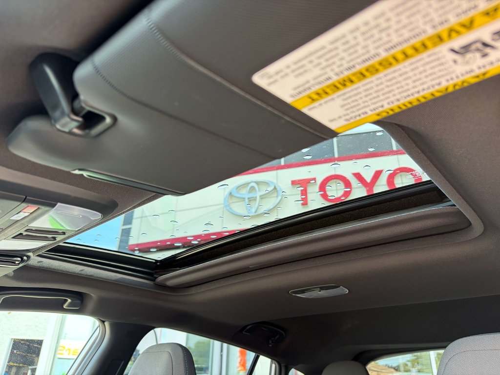 2025 Subaru Crosstrek Onyx in Niagara Falls, Ontario - 24 - w1024h768px