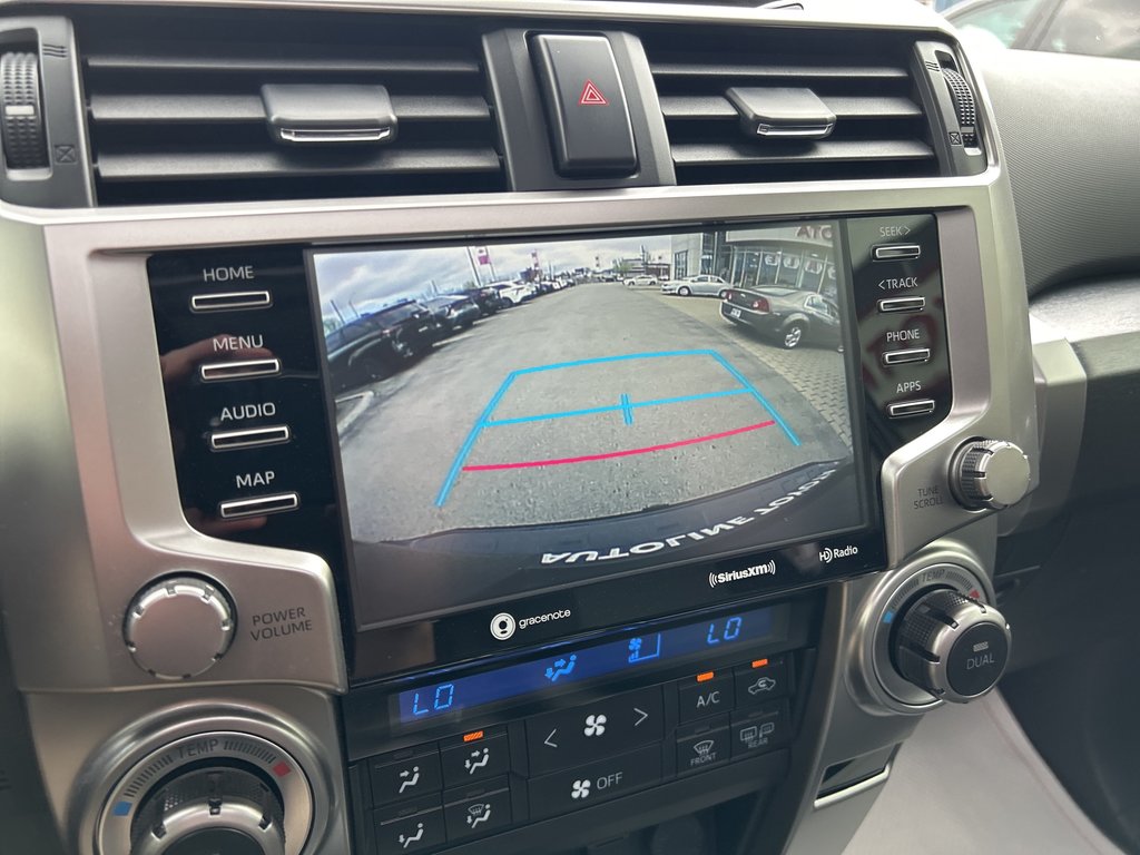 2022 Toyota 4Runner 4 RUNNER SR 5  AWD in Niagara Falls, Ontario - 18 - w1024h768px