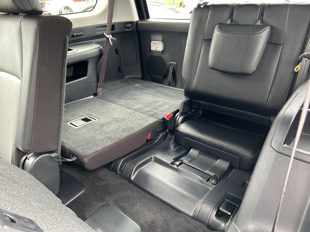 2022 Toyota 4Runner 4 RUNNER SR 5  AWD in Niagara Falls, Ontario - 13 - w1024h768px