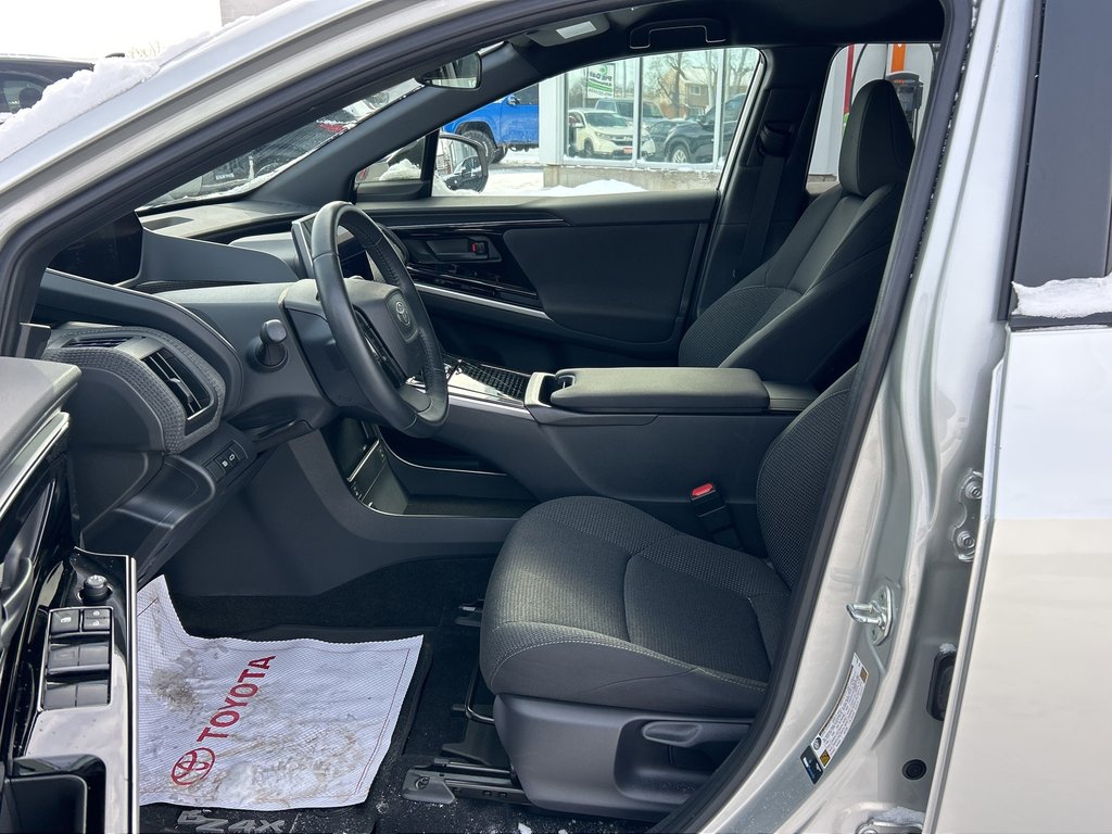 2023 Toyota bZ4X in Niagara Falls, Ontario - 9 - w1024h768px