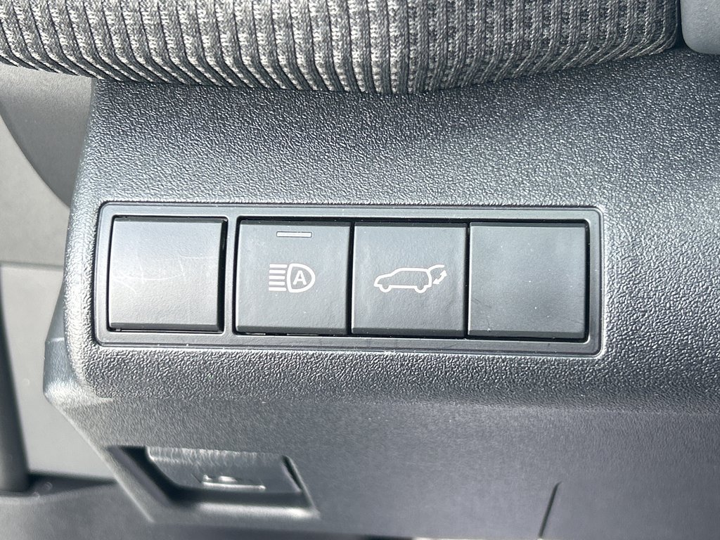 2023 Toyota bZ4X in Niagara Falls, Ontario - 12 - w1024h768px