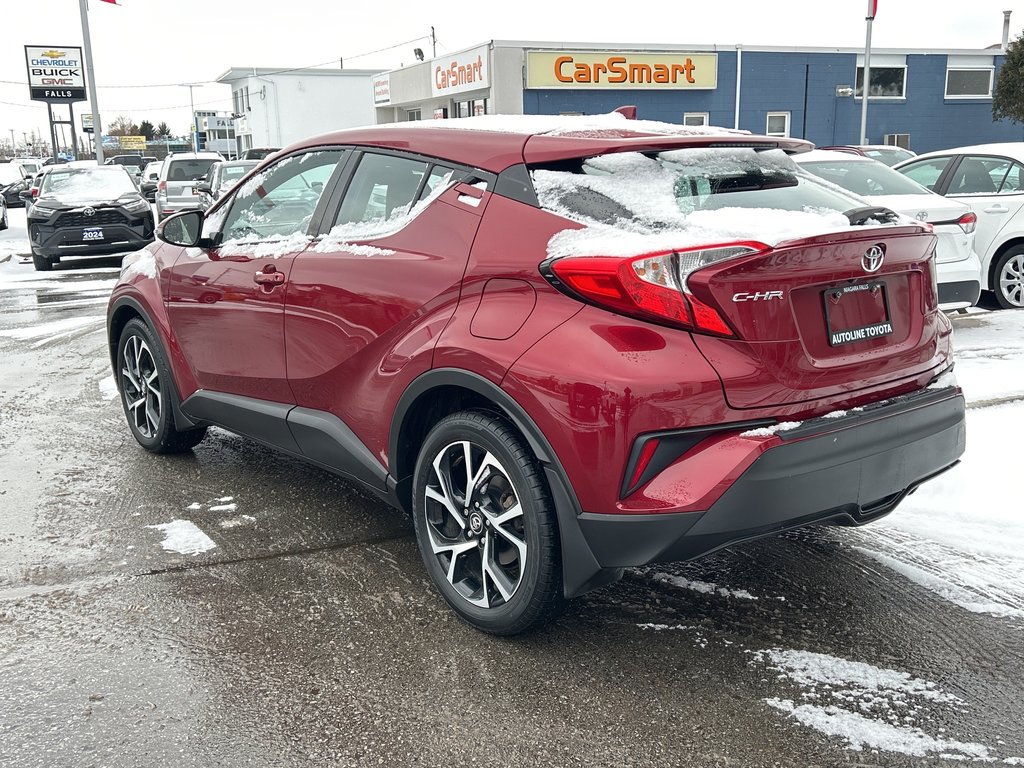 2018 Toyota C-HR LE in Niagara Falls, Ontario - 3 - w1024h768px