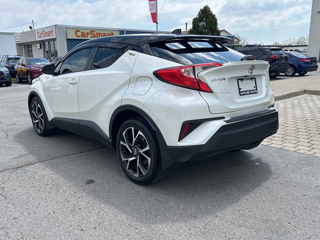 2019 Toyota C-HR XLE PREMIUM FWD in Niagara Falls, Ontario - 3 - w1024h768px