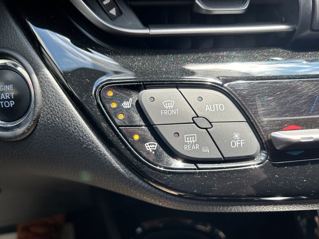 2019 Toyota C-HR XLE PREMIUM FWD in Niagara Falls, Ontario - 17 - w1024h768px