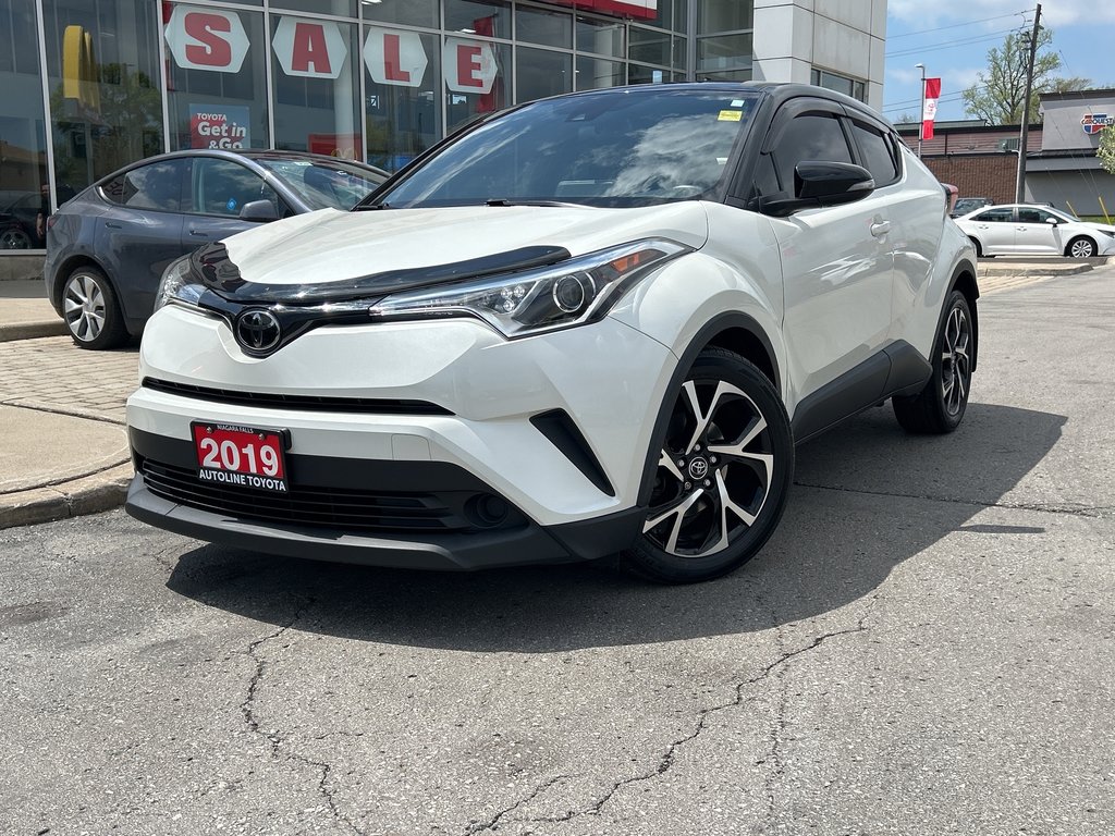 2019 Toyota C-HR XLE PREMIUM FWD in Niagara Falls, Ontario - 9 - w1024h768px