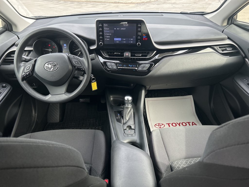 2021 Toyota C-HR LE in Niagara Falls, Ontario - 15 - w1024h768px