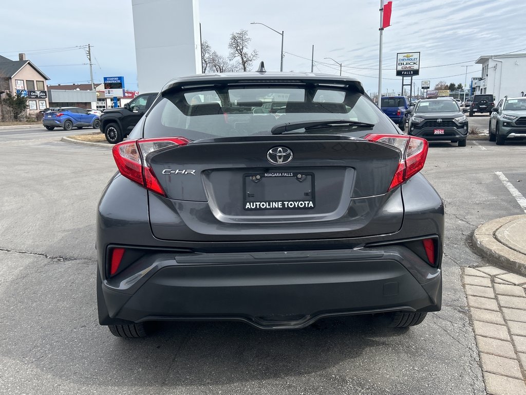 2021 Toyota C-HR LE in Niagara Falls, Ontario - 4 - w1024h768px