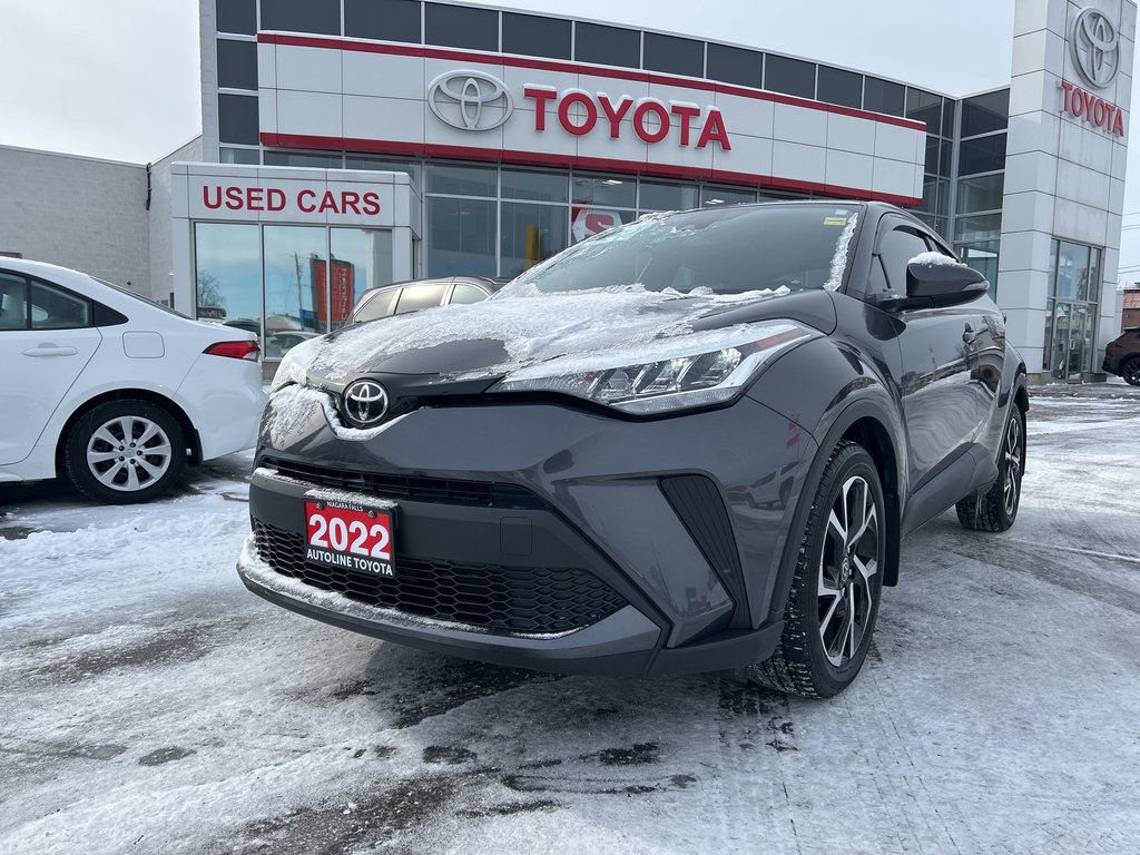 2022 Toyota C-HR XLE in Niagara Falls, Ontario - 9 - w1024h768px