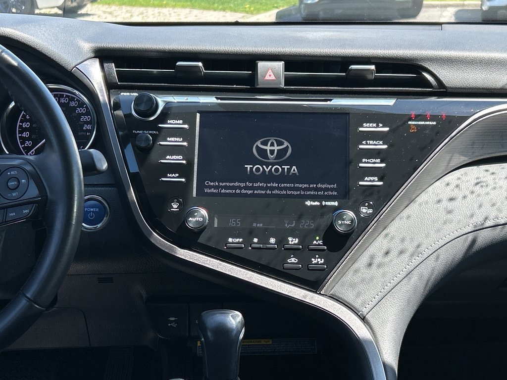 2019  Camry Hybrid SE in Niagara Falls, Ontario - 15 - w1024h768px