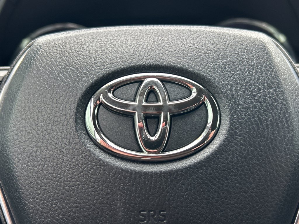 2020 Toyota Camry LE in Niagara Falls, Ontario - 20 - w1024h768px