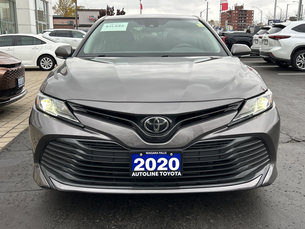 2020 Toyota Camry LE in Niagara Falls, Ontario - 7 - w1024h768px