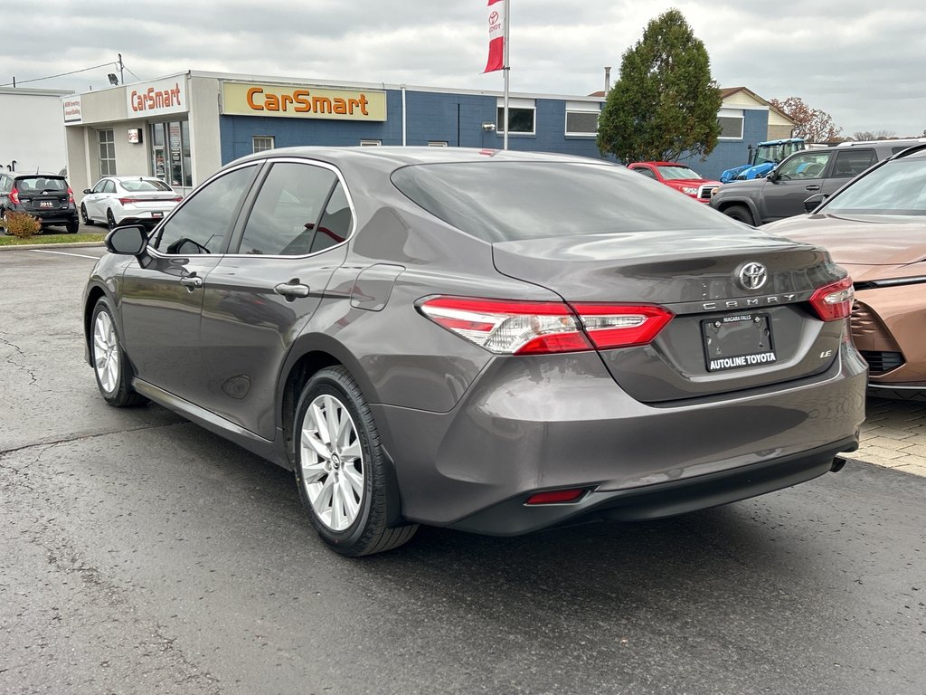 2020 Toyota Camry LE in Niagara Falls, Ontario - 3 - w1024h768px