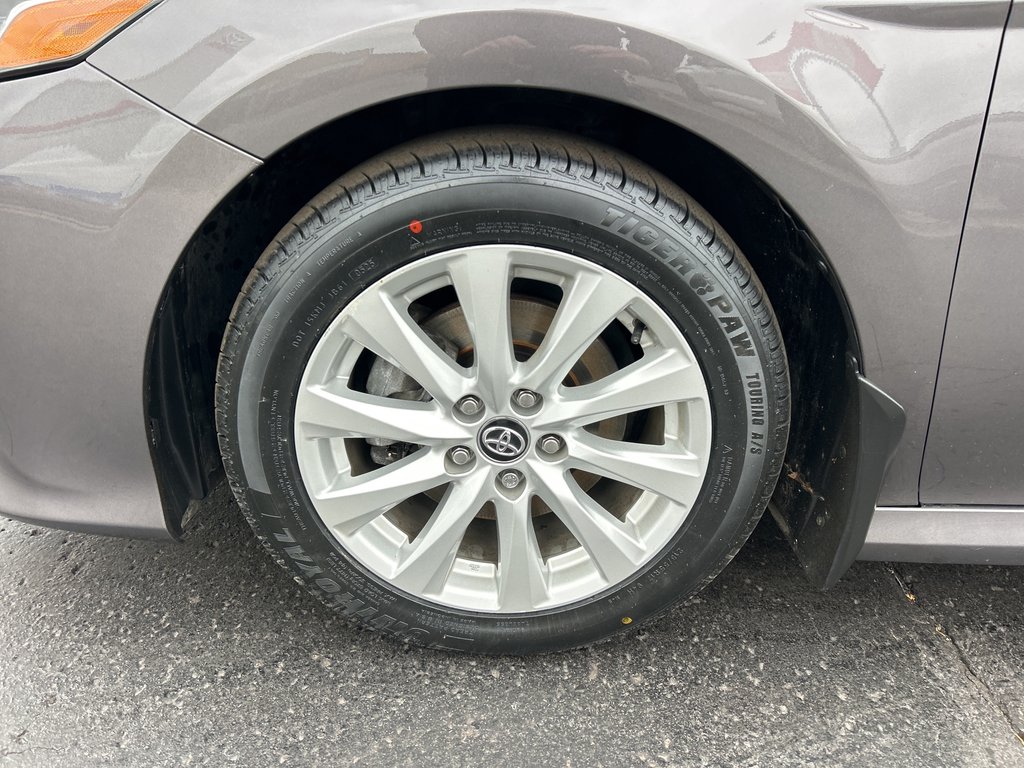 2020 Toyota Camry LE in Niagara Falls, Ontario - 21 - w1024h768px