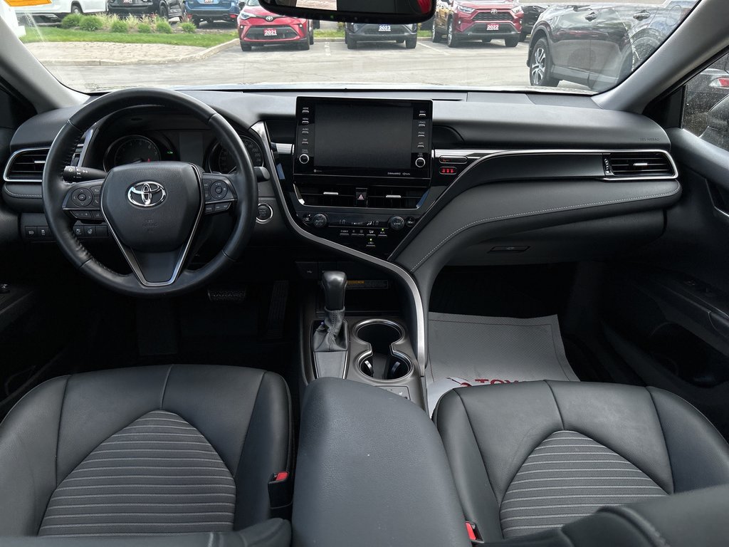 2021 Toyota Camry SE in Niagara Falls, Ontario - 15 - w1024h768px