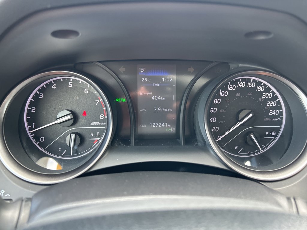 2021 Toyota Camry SE in Niagara Falls, Ontario - 14 - w1024h768px