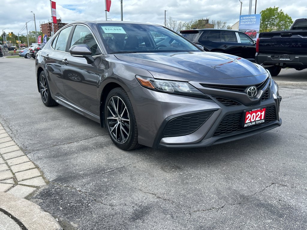 2021 Toyota Camry SE in Niagara Falls, Ontario - 7 - w1024h768px