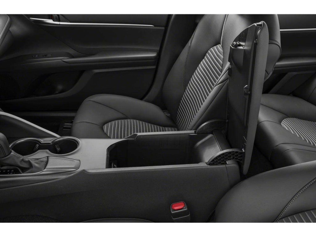 2021 Toyota Camry SE in Niagara Falls, Ontario - 5 - w1024h768px