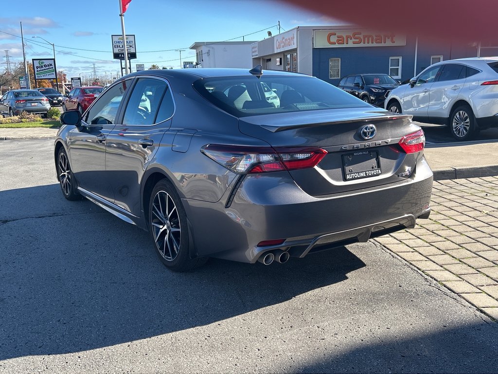 2023  Camry Hybrid SE in Niagara Falls, Ontario - 3 - w1024h768px