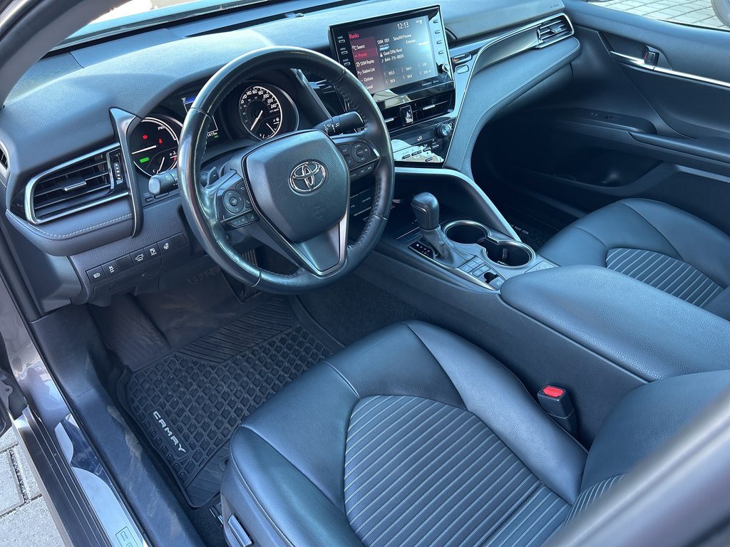 2023  Camry Hybrid SE in Niagara Falls, Ontario - 10 - w1024h768px