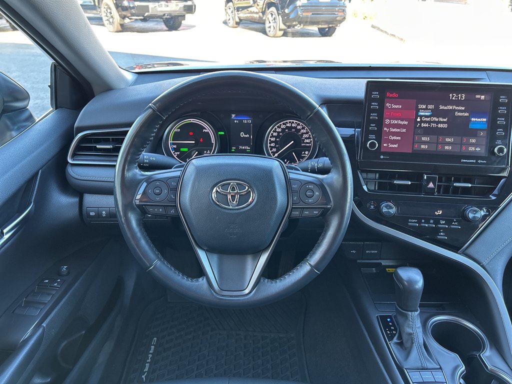 2023  Camry Hybrid SE in Niagara Falls, Ontario - 13 - w1024h768px