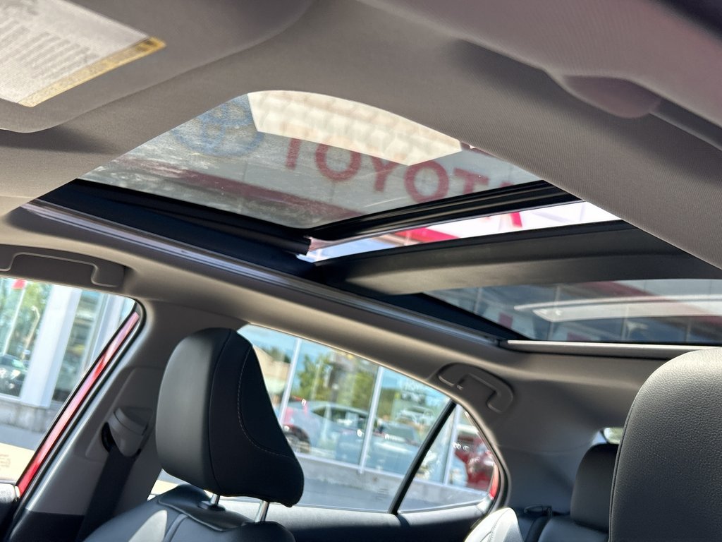 2024 Toyota Camry XSE in Niagara Falls, Ontario - 12 - w1024h768px