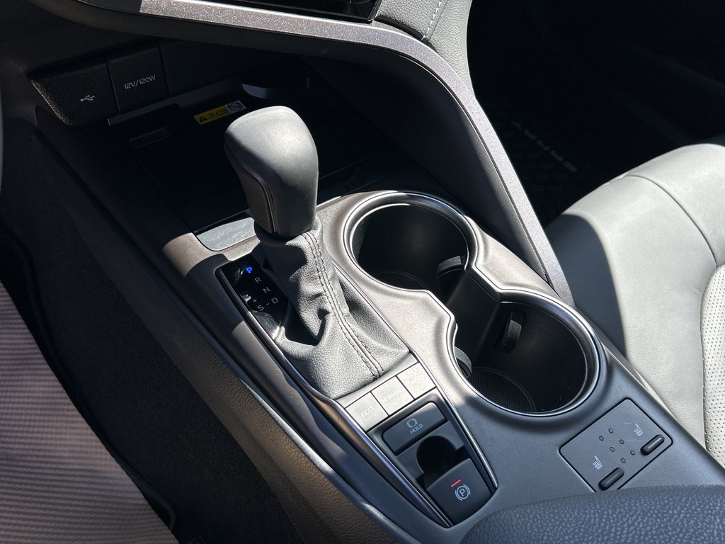 2024 Toyota Camry XSE in Niagara Falls, Ontario - 19 - w1024h768px