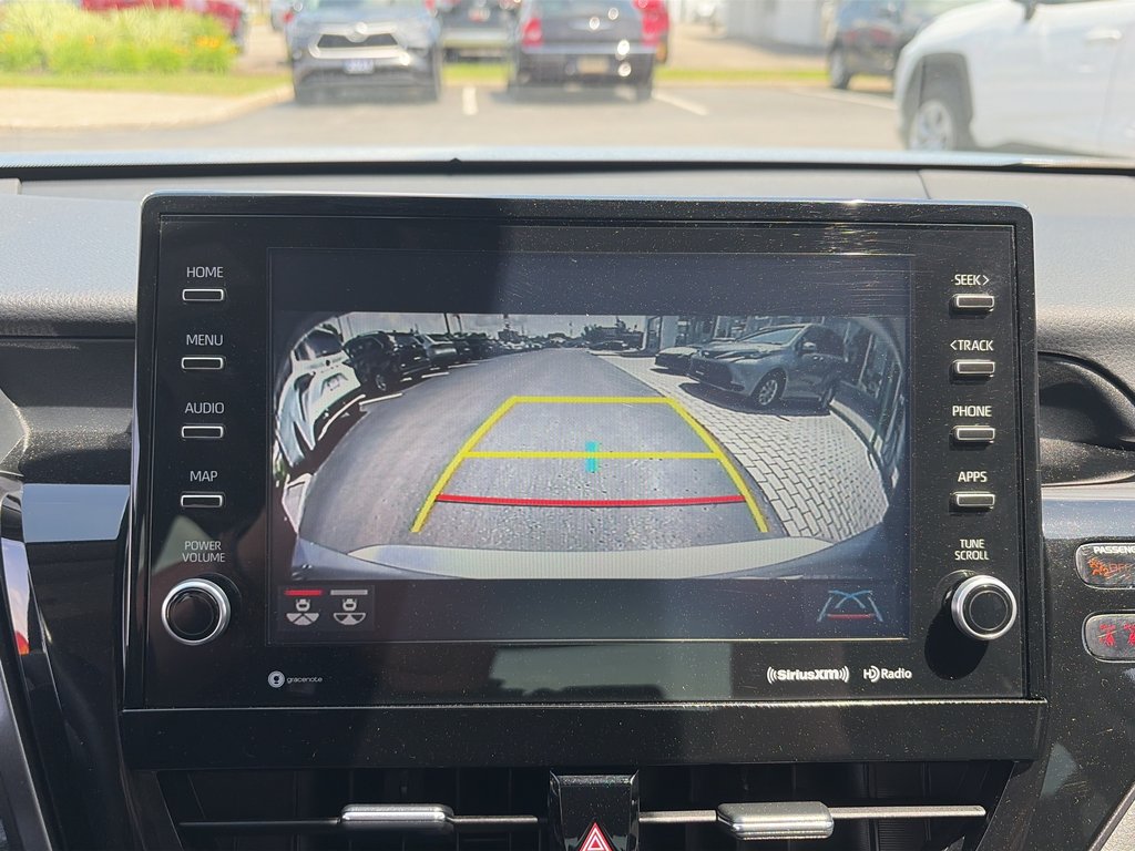 2024 Toyota Camry SE in Niagara Falls, Ontario - 17 - w1024h768px
