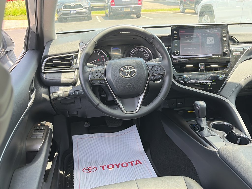 2024 Toyota Camry SE in Niagara Falls, Ontario - 12 - w1024h768px