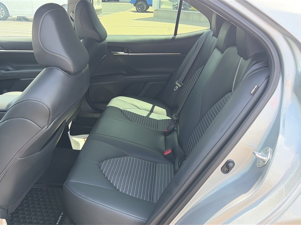 2024 Toyota Camry SE in Niagara Falls, Ontario - 11 - w1024h768px