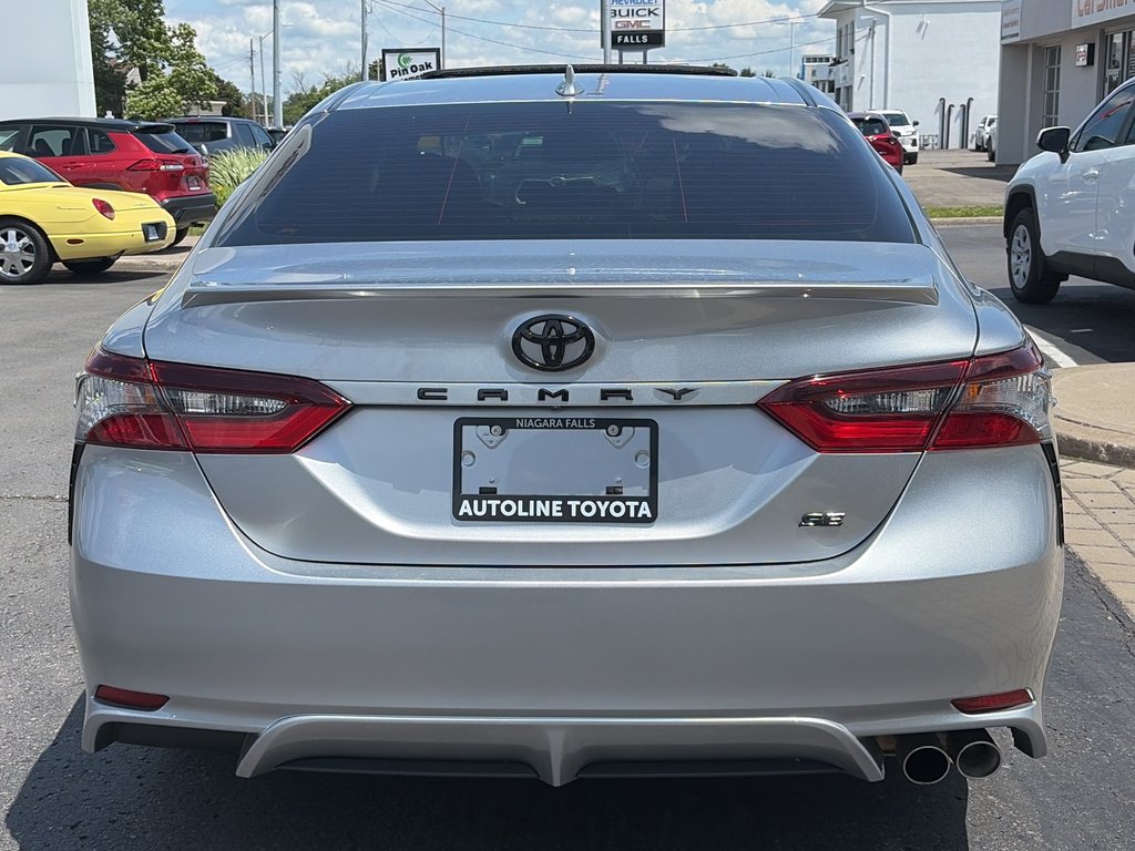 2024 Toyota Camry SE in Niagara Falls, Ontario - 4 - w1024h768px