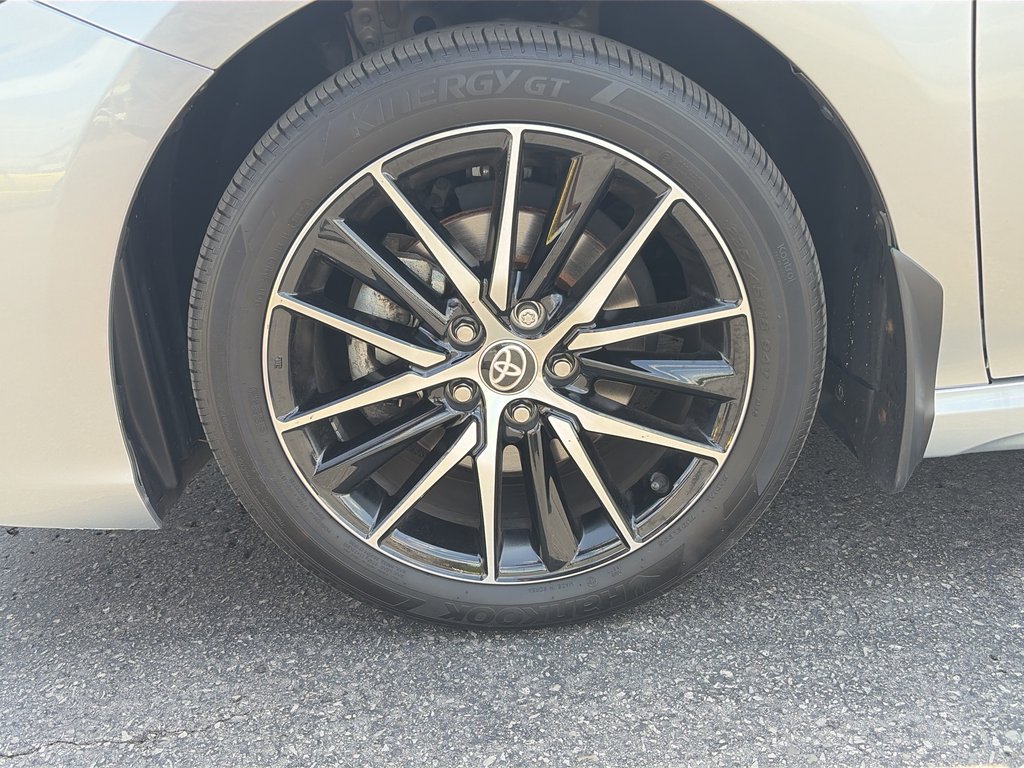 2024 Toyota Camry SE in Niagara Falls, Ontario - 8 - w1024h768px
