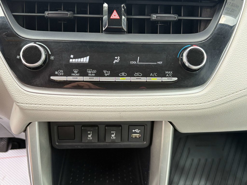 2022 Toyota Corolla Cross L in Niagara Falls, Ontario - 12 - w1024h768px