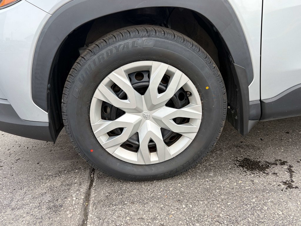 2022 Toyota Corolla Cross L in Niagara Falls, Ontario - 20 - w1024h768px