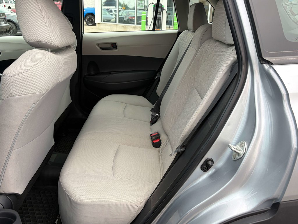 2022 Toyota Corolla Cross L in Niagara Falls, Ontario - 9 - w1024h768px