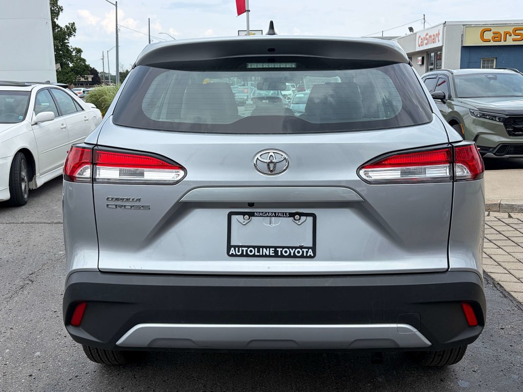 2022 Toyota Corolla Cross L in Niagara Falls, Ontario - 4 - w1024h768px