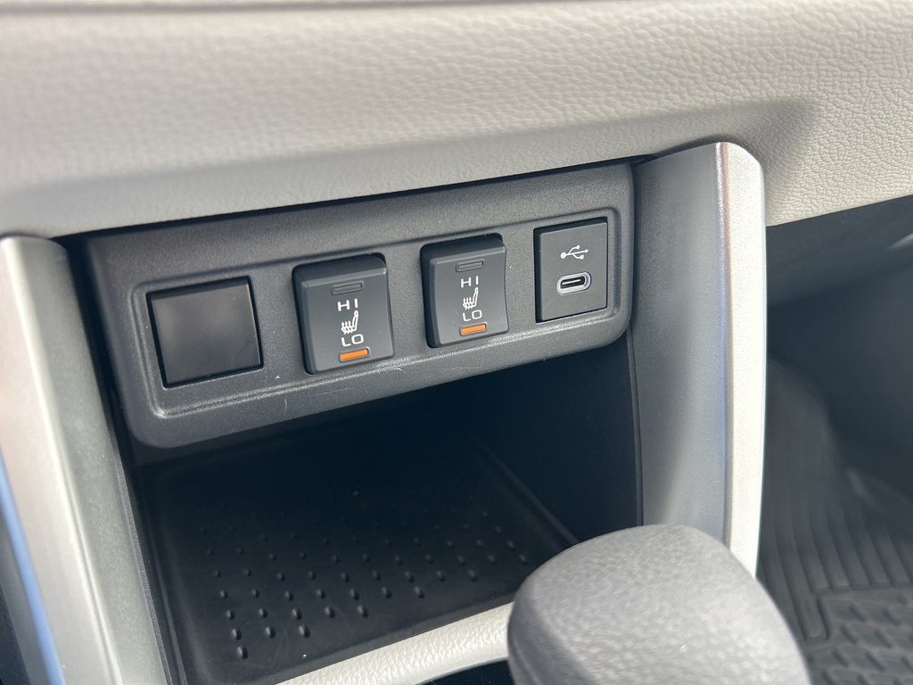 2023 Toyota COROLLA CROSS L in Niagara Falls, Ontario - 16 - w1024h768px