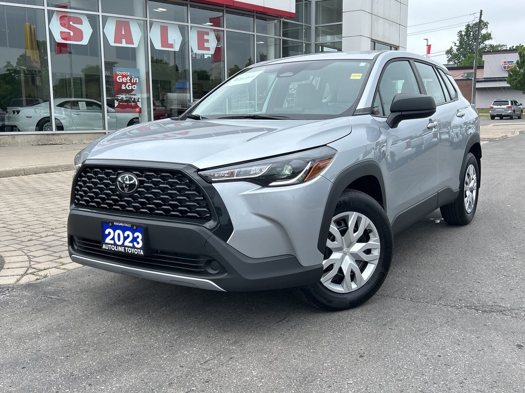 2023 Toyota COROLLA CROSS L in Niagara Falls, Ontario - 9 - w1024h768px
