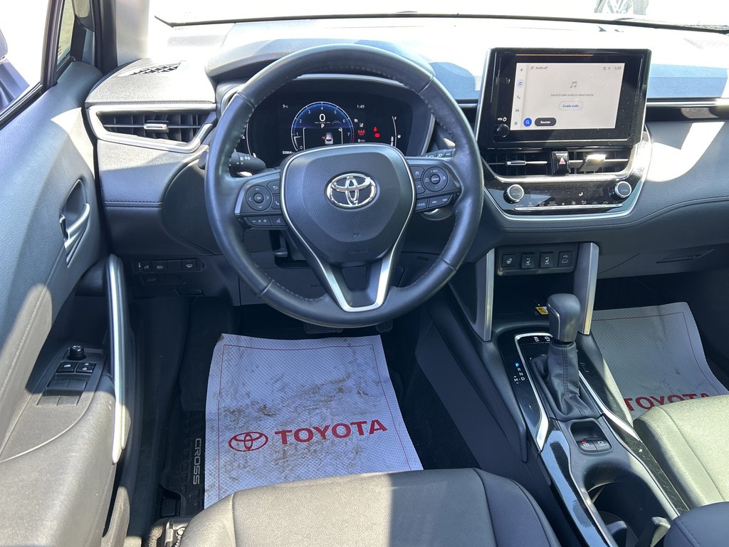 2023 Toyota Corolla Cross XLE in Niagara Falls, Ontario - 9 - w1024h768px