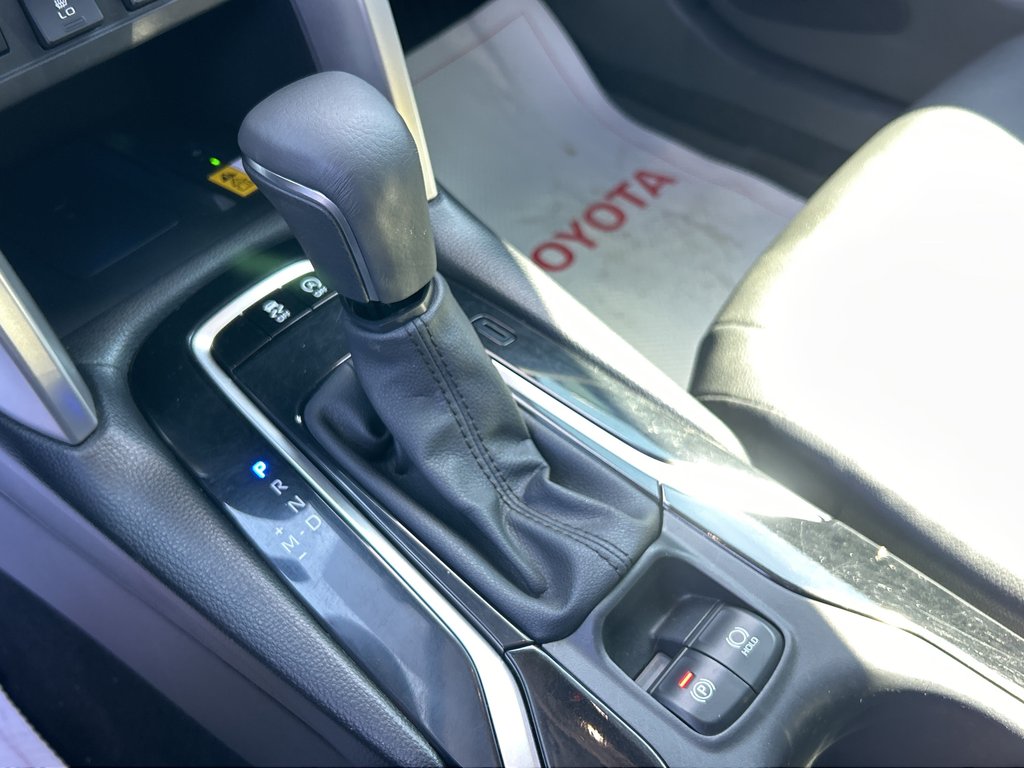 2023 Toyota Corolla Cross XLE in Niagara Falls, Ontario - 13 - w1024h768px