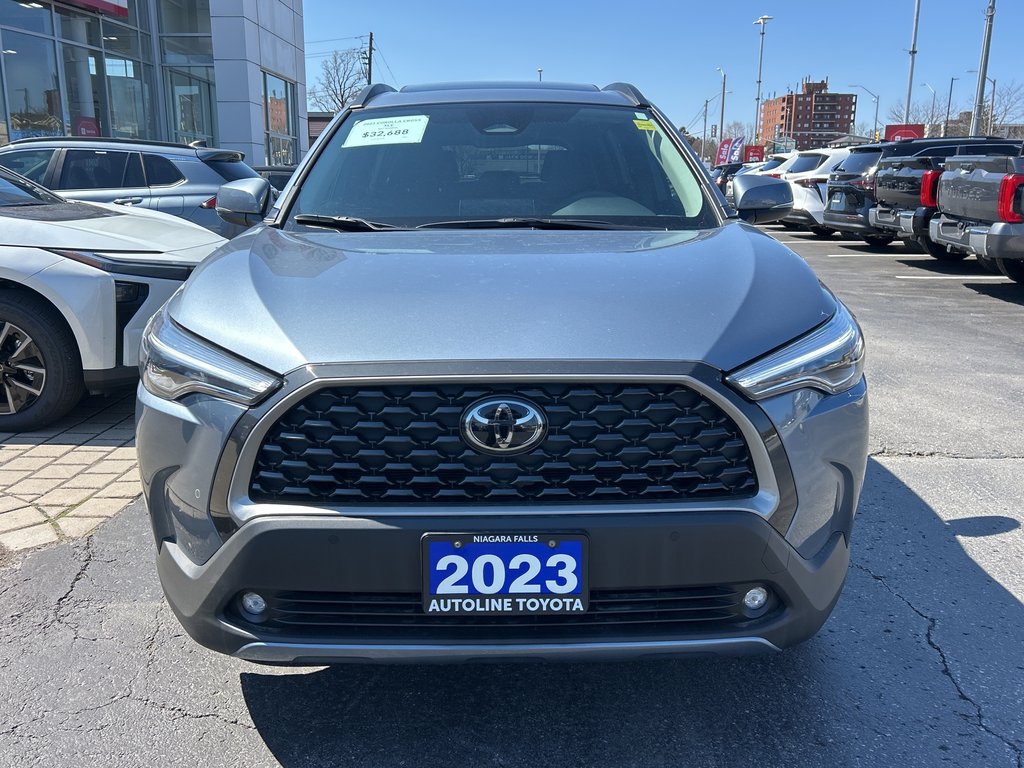2023 Toyota Corolla Cross XLE in Niagara Falls, Ontario - 7 - w1024h768px