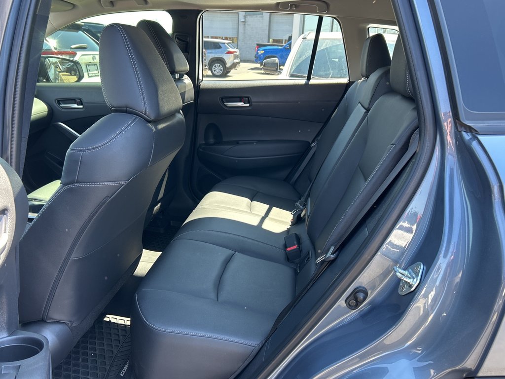 2023 Toyota Corolla Cross XLE in Niagara Falls, Ontario - 11 - w1024h768px