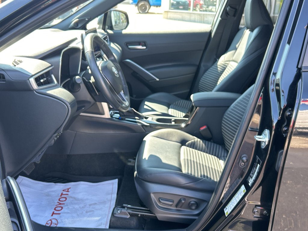 2024 Toyota COROLLA CROSS Hybrid XSE in Niagara Falls, Ontario - 11 - w1024h768px