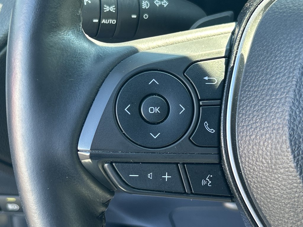 2024 Toyota COROLLA CROSS Hybrid XSE in Niagara Falls, Ontario - 14 - w1024h768px