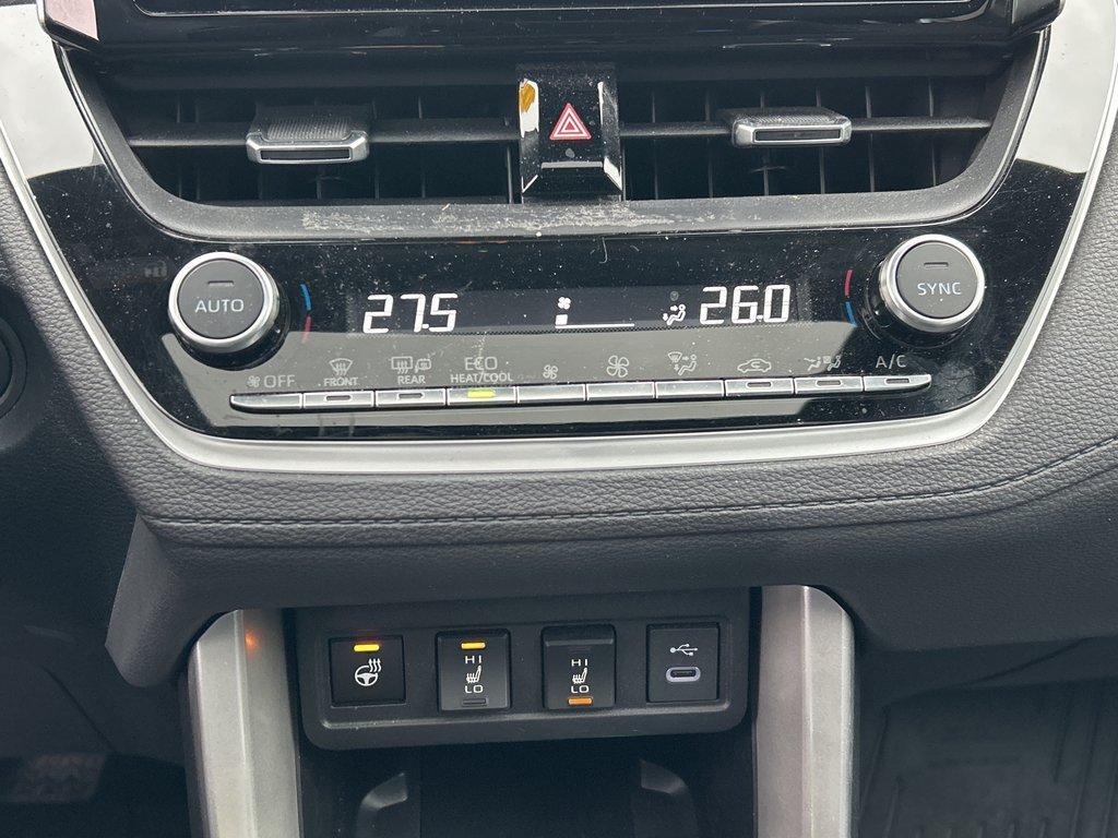 2024 Toyota Corolla Cross Hybrid XSE in Niagara Falls, Ontario - 17 - w1024h768px