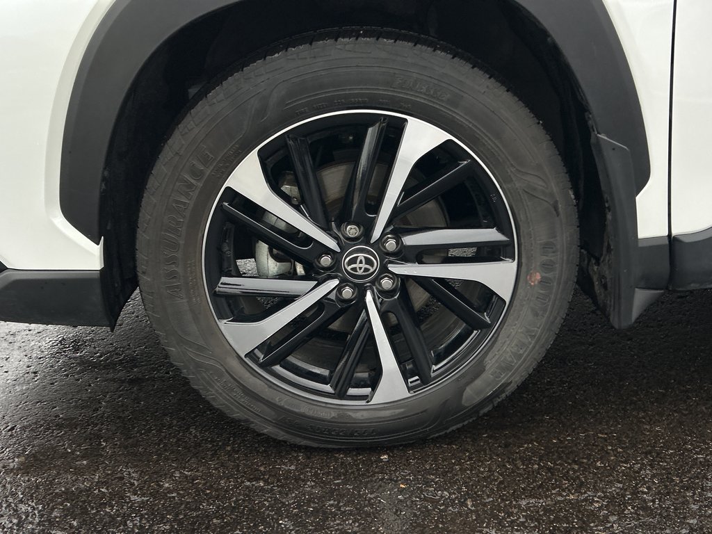 2024 Toyota Corolla Cross Hybrid XSE in Niagara Falls, Ontario - 23 - w1024h768px